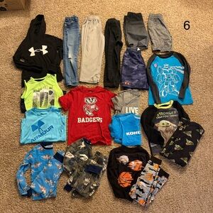 Boys size 6 lot - Wisconsin Badgers, Under Armour, Mandalorin